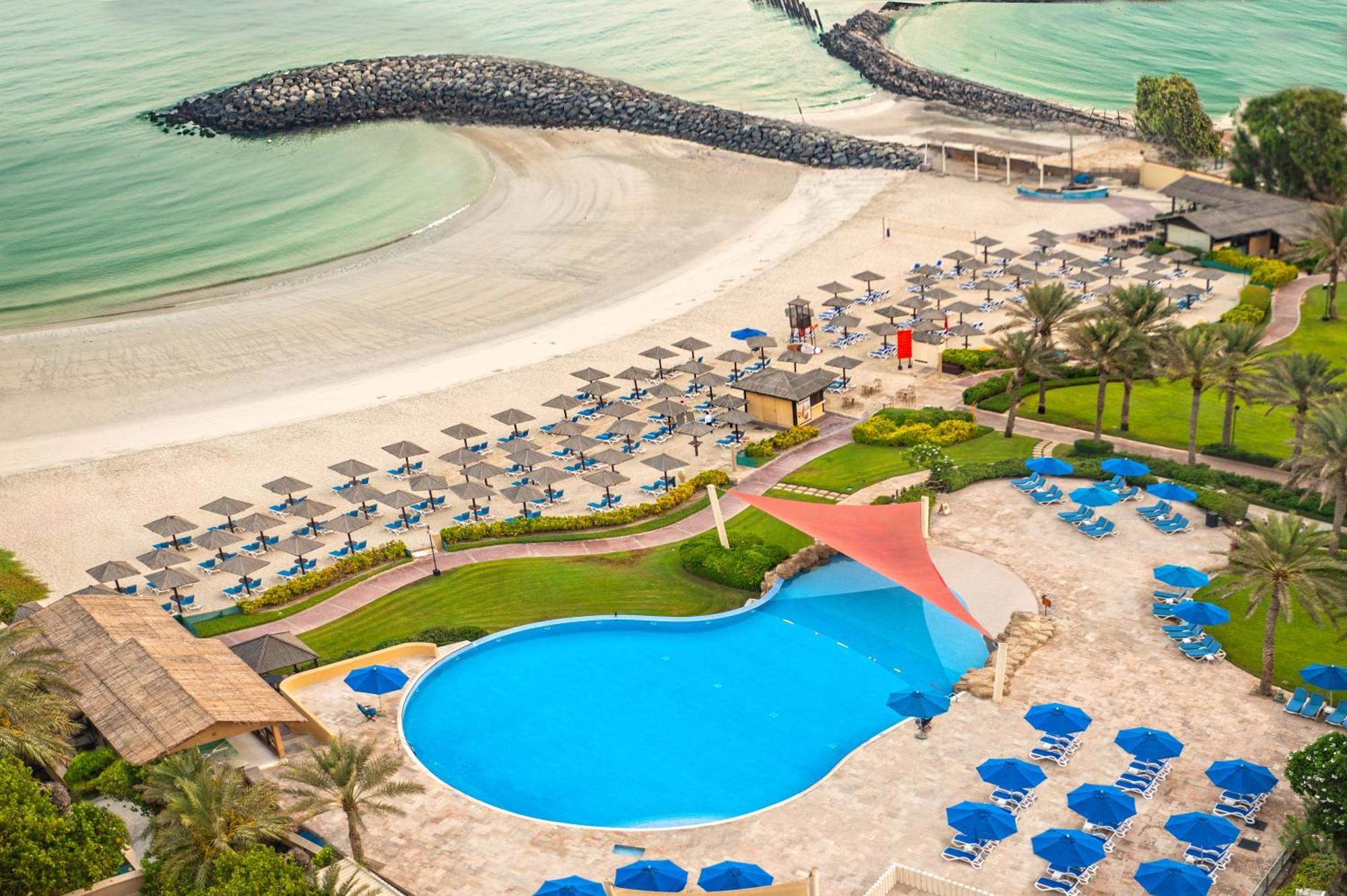 Coral Beach Resort Sharjah Bagian luar foto